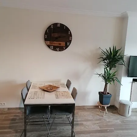 Vlak Aan Zee * Ostende